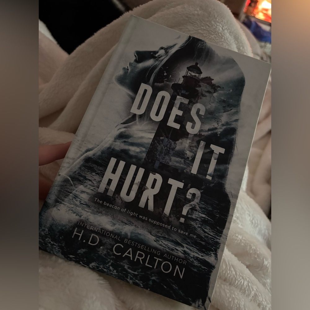 Does It Hurt? Book by H.D. Carlton